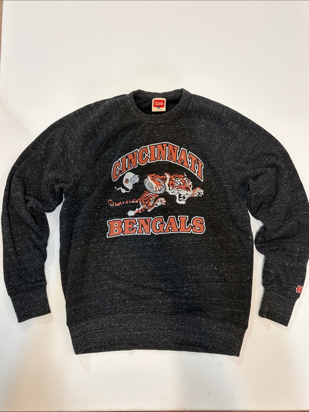 HOMAGE Cincinnati Bengals Retro Tiger Crewneck Sweatshirt Charcoal Medium